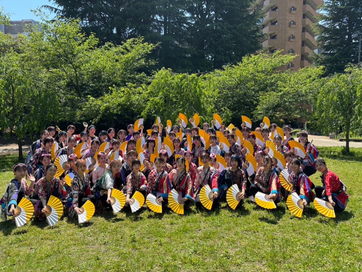宮城大学すずめ踊りサークル娘すずめ。
